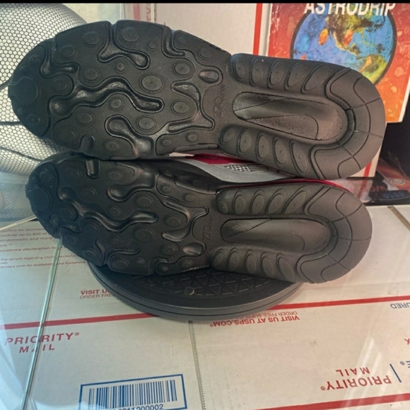 Red grey and black 270 AIRMAX - Picture 10 of 12